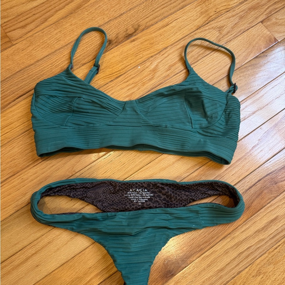 Acacia 2 piece bottom is a medium top is a large